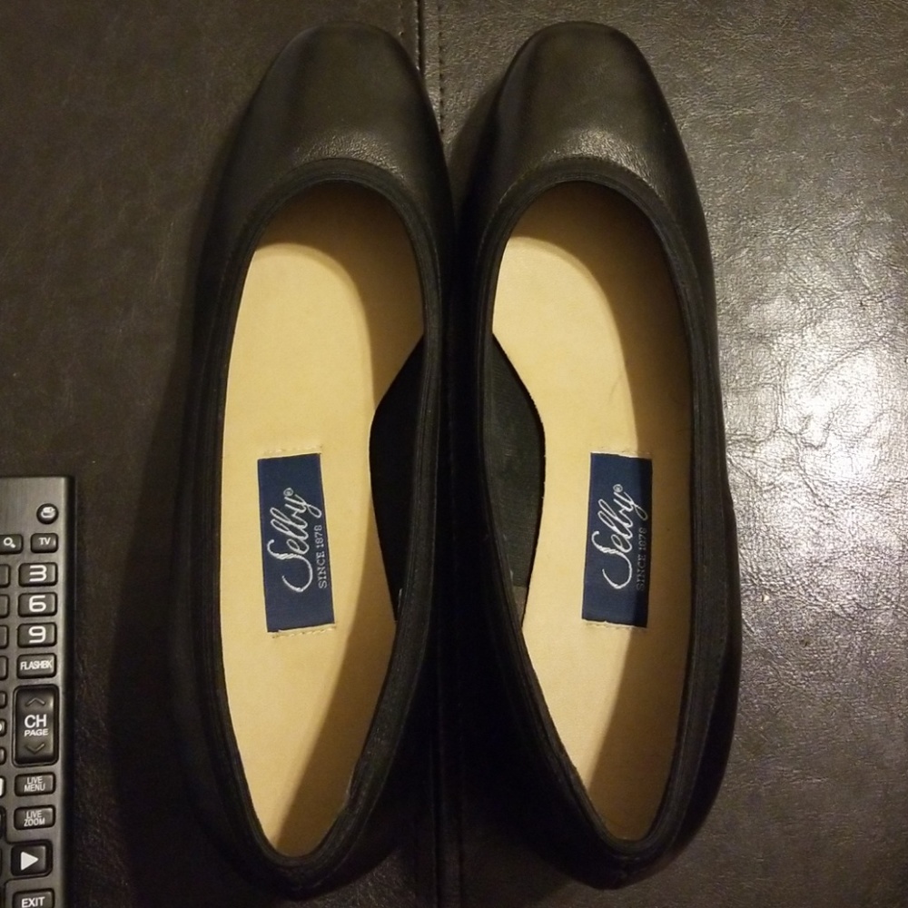 Black business shoes